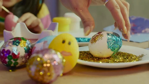 Stock Video Family Decorating Easter Eggs Live Wallpaper For PC - Free Live Wallpaper
