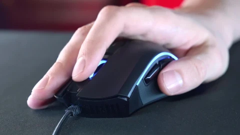 Stock Video Hand Scrolling And Moving A Gaming Mouse Live Wallpaper For PC - Free Live Wallpaper