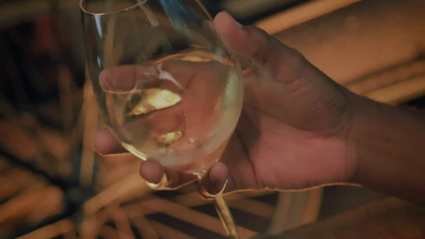 Stock Video Hand Of A Man Shaking Champagne From A Glass Live Wallpaper For PC - Free Live Wallpaper