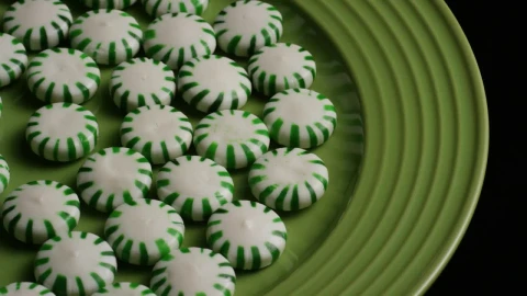 Stock Video Greens Spermints On A Green Plate Rotating Live Wallpaper For PC - Free Live Wallpaper