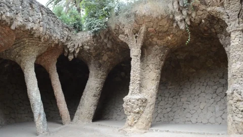 Stock Video Gaudi Stone Columns Live Wallpaper For PC - Free Live Wallpaper