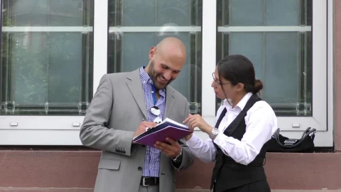 Stock Video Fun Casual Street Business Meeting Live Wallpaper For PC - Free Live Wallpaper