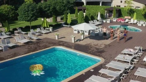 Stock Video Friends Throwing Themselves Into A Swimming Pool Live Wallpaper For PC - Free Live Wallpaper