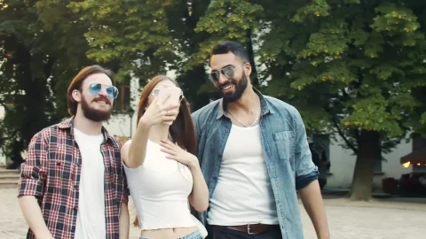 Stock Video Friends Say Hello On Video Call While Walking Outdoors Live Wallpaper For PC - Free Live Wallpaper