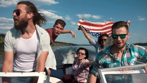 Stock Video Friends Sailing On A Speedboat Live Wallpaper For PC - Free Live Wallpaper