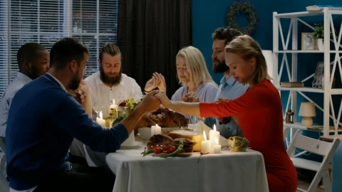 Stock Video Friends Praying Before Thanksgiving Dinner Live Wallpaper For PC - Free Live Wallpaper