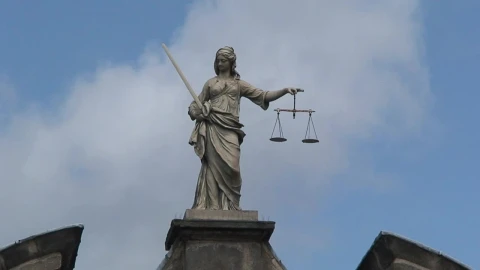 Stock Video Lady Of Justice At The Dublin Castle In Ireland Animated Wallpaper - Free Live Wallpaper
