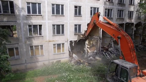 Stock Video Knocking Down An Old Building Animated Wallpaper - Free Live Wallpaper