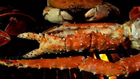 Stock Video King Crab Cooked Over Coals Animated Wallpaper - Free Live Wallpaper