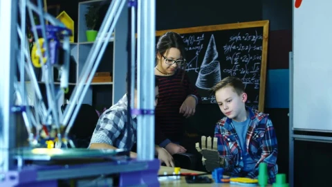 Stock Video Kids Try A Cardboard Robotic Arm Animated Wallpaper - Free Live Wallpaper