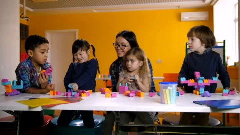 Stock Video Kids Playing In Class Animated Wallpaper - Free Live Wallpaper