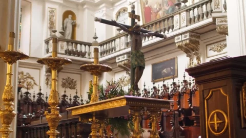 Stock Video Jesus Crucified In Front Of A Church Behind The Pulpit Animated Wallpaper - Free Live Wallpaper
