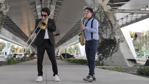 Stock Video Jazz Musicians Playing Alongside Traffic Animated Wallpaper - Free Live Wallpaper