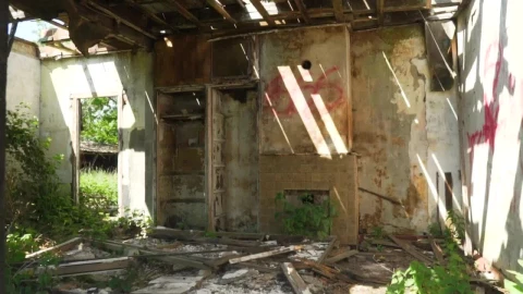 Stock Video Interior Of A Destroyed And Deteriorated Abandoned Place Animated Wallpaper - Free Live Wallpaper