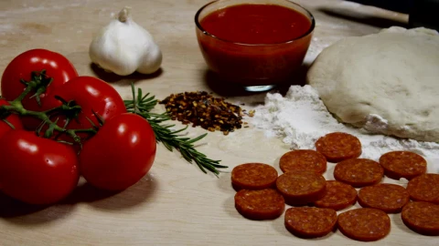 Stock Video Ingredients For Fresh Pizza Animated Wallpaper - Free Live Wallpaper