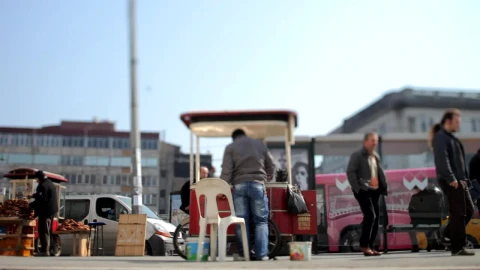 Stock Video Informal Economy In Istanbul Animated Wallpaper - Free Live Wallpaper