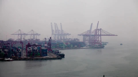Stock Video Industrial Container Port On A Foggy Morning Animated Wallpaper - Free Live Wallpaper