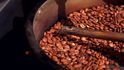 Stock Video Industrial Coffee Roaster Moving Coffee Beans Animated Wallpaper - Free Live Wallpaper