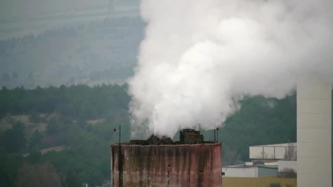 Stock Video Industrial Chimney Unloading Pollution To The Air Animated Wallpaper - Free Live Wallpaper