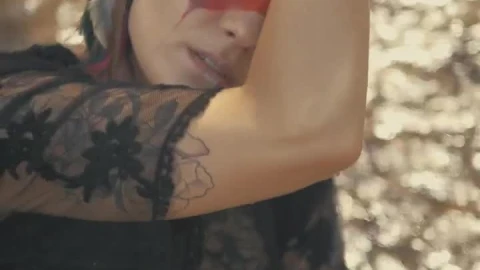 Stock Video Indie Fashion Girl Moving Her Hands Animated Wallpaper - Free Live Wallpaper
