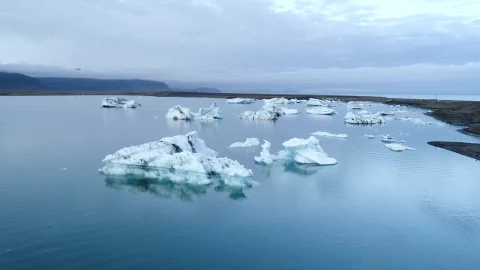 Stock Video Ice Melting On A Lake Animated Wallpaper - Free Live Wallpaper