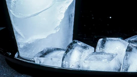 Stock Video Ice Cubes Melting On A Black Surface Animated Wallpaper - Free Live Wallpaper