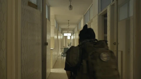 Stock Video Hunter Of Zoombies In An Abandoned Hospital Animated Wallpaper - Free Live Wallpaper