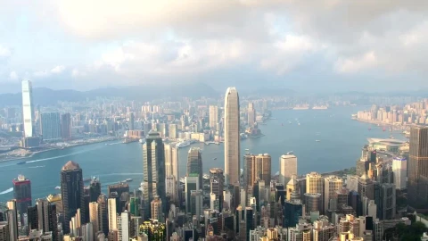 Stock Video Huge River With Boats Surrounded By A City Animated Wallpaper - Free Live Wallpaper