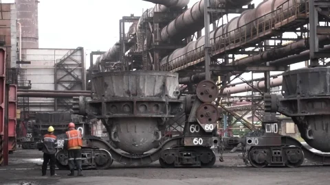 Stock Video Huge Metal Tanks In A Factory Animated Wallpaper - Free Live Wallpaper