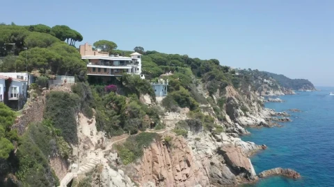 Stock Video Houses Over The Cliffs Animated Wallpaper - Free Live Wallpaper