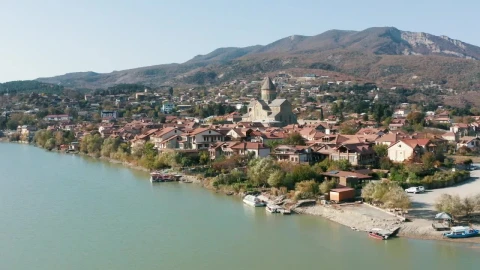 Stock Video Houses And Monastery By The River Animated Wallpaper - Free Live Wallpaper