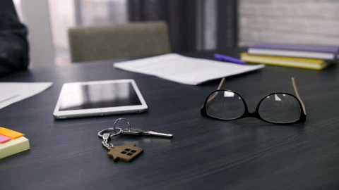 Stock Video House Keys On A Table Animated Wallpaper - Free Live Wallpaper