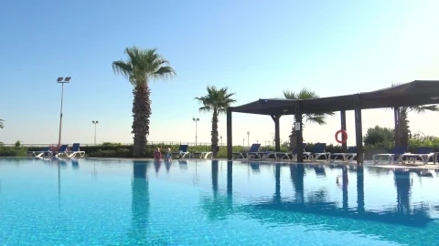 Stock Video Hotel Swimming Pool Animated Wallpaper - Free Live Wallpaper