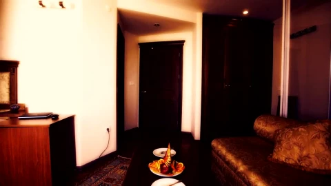 Stock Video Hotel Room With An Over Exposed Filter Animated Wallpaper - Free Live Wallpaper