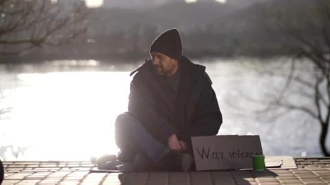 Stock Video Homeless Veteran Animated Wallpaper - Free Live Wallpaper