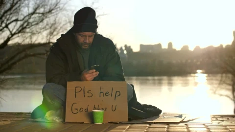 Stock Video Homeless Man With A Smartphone Animated Wallpaper - Free Live Wallpaper