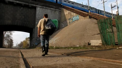Stock Video Homeless Man Walking Animated Wallpaper - Free Live Wallpaper