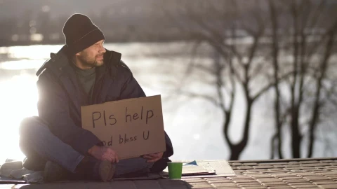 Stock Video Homeless Man Given Money Animated Wallpaper - Free Live Wallpaper