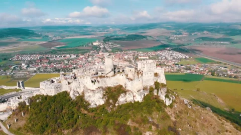 Stock Video Historic Castle In The Top Of The Hill In Slovakia Animated Wallpaper - Free Live Wallpaper