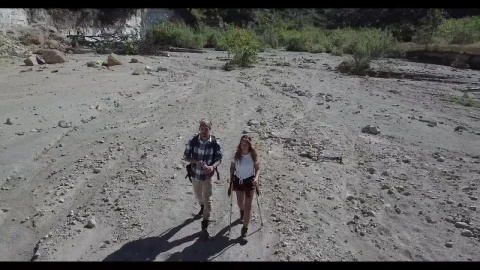 Stock Video Hiking In The Desert Animated Wallpaper - Free Live Wallpaper