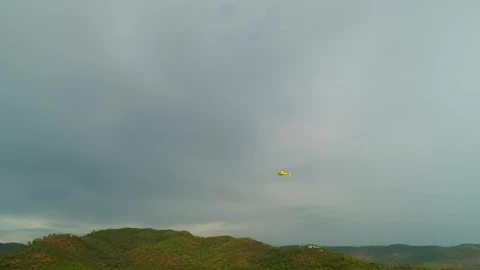 Stock Video Helicopter Flying Out Over The Ocean Animated Wallpaper - Free Live Wallpaper