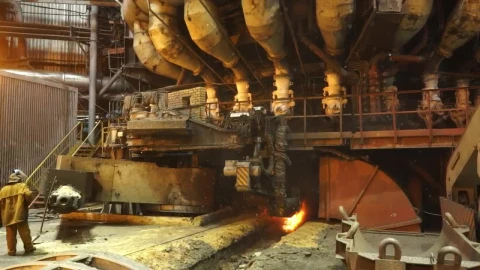 Stock Video Heavy Machinery In A Factory Animated Wallpaper - Free Live Wallpaper