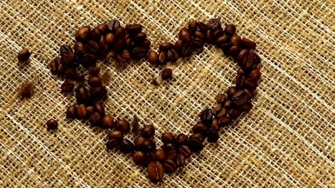 Stock Video Heart Of Coffee Filled With Coffee Beans On A Sack Animated Wallpaper - Free Live Wallpaper