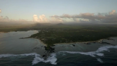 Stock Video Heading Away From The Island Animated Wallpaper - Free Live Wallpaper