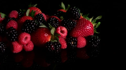 Stock Video Harvest Berries Animated Wallpaper - Free Live Wallpaper