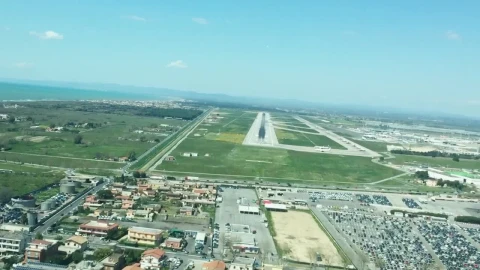 Stock Video Hard Landing At An Airport Animated Wallpaper - Free Live Wallpaper