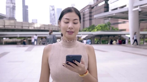 Stock Video Happy Woman Reading Messages On Her Cell Phone Animated Wallpaper - Free Live Wallpaper