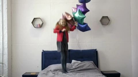 Stock Video Happy Girl With Balloons Animated Wallpaper - Free Live Wallpaper