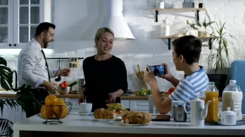 Stock Video Happy Family Dancing In The Kitchen Animated Wallpaper - Free Live Wallpaper