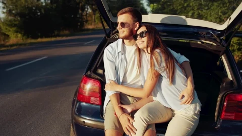 Stock Video Happy Couple Enjoy Romantic Sunset In Car Animated Wallpaper - Free Live Wallpaper